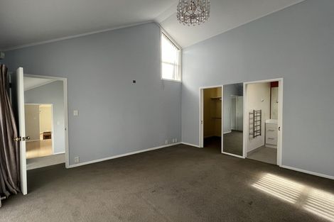 Photo of property in 14 Mcfetridge Place, Hillcrest, Auckland, 0627