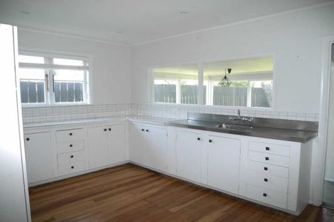 Photo of property in 1 Toru Road, Paraparaumu Beach, Paraparaumu, 5032
