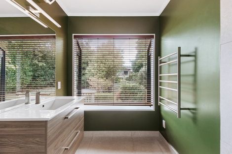 Photo of property in 116b Harbour View Road, Omokoroa, 3114