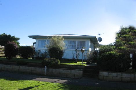 Photo of property in 84 Apollo Parade, Milson, Palmerston North, 4414