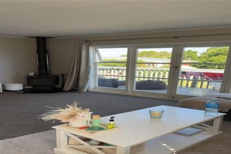 Photo of property in 117 Manuka Road, Bayview, Auckland, 0629