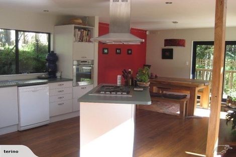 Photo of property in 50 Lone Kauri Road, Karekare, New Lynn, 0772