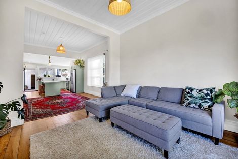 Photo of property in 67 Govett Avenue, Frankleigh Park, New Plymouth, 4310