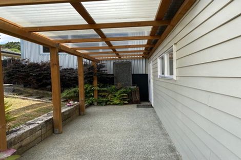 Photo of property in 4 Wharf Road, Te Atatu Peninsula, Auckland, 0610