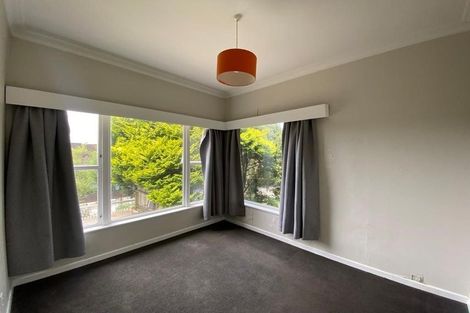 Photo of property in 62 Kelburn Parade, Kelburn, Wellington, 6012