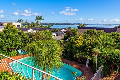 Photo of property in 114 Bramley Drive, Farm Cove, Auckland, 2012