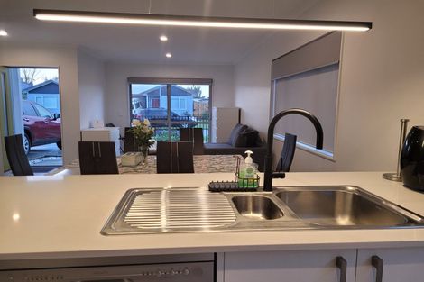 Photo of property in 16 Kutukutu Street, Takanini, 2112