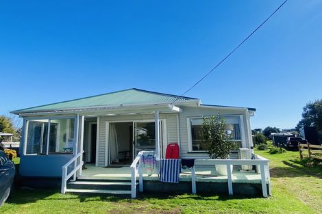 Photo of property in 184 Maunsell Road, Port Waikato, Tuakau, 2695
