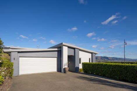 Photo of property in 2 Crown Terrace, Britannia Heights, Nelson, 7010