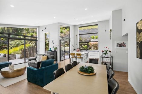 Photo of property in 90b Karina Road, Merrilands, New Plymouth, 4312