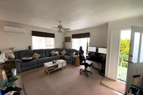 Photo of property in 1/67 Lewisham Street, Highland Park, Auckland, 2010