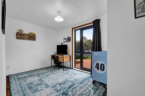 Photo of property in 16 Dixon Avenue, Hawera, 4610