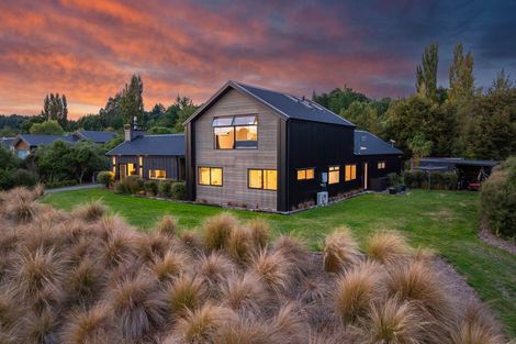 Photo of property in 40 Lacebark Drive, Kinloch, Taupo, 3377