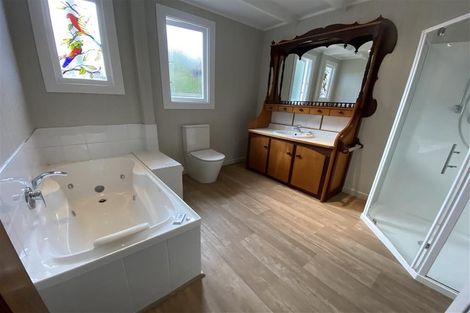 Photo of property in 36 Rangatira Road, Birkenhead, Auckland, 0626