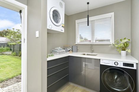 Photo of property in 5 Erin Crescent, Mairehau, Christchurch, 8013