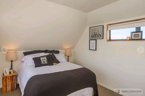 Photo of property in 4a Robieson Lane, Roseneath, Wellington, 6011