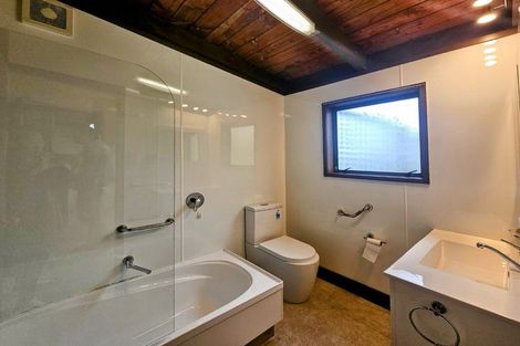 Photo of property in 11 Vipond Road, Stanmore Bay, Whangaparaoa, 0932