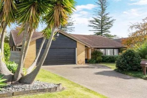 Photo of property in 27 Northpark Avenue, Northpark, Auckland, 2013