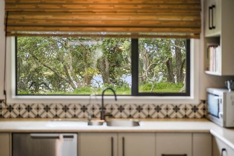 Photo of property in 37 Pohutukawa Drive, Athenree, Katikati, 3177