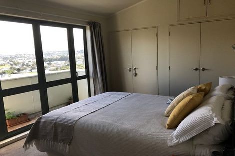 Photo of property in 4 Mitika Way, Strathmore Park, Wellington, 6022