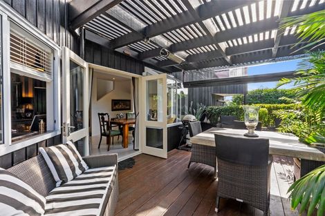 Photo of property in 1/19 Heathcote Road, Castor Bay, Auckland, 0620