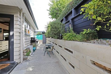 Photo of property in 10 Harvey Road, Bluff Hill, Napier, 4110