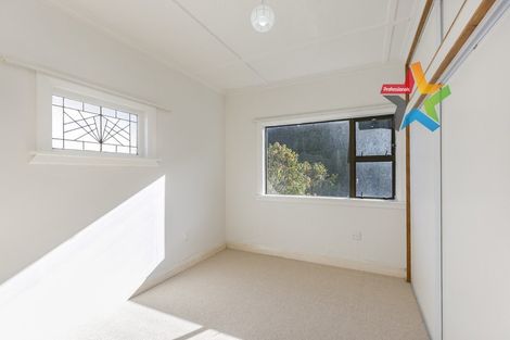 Photo of property in 32 Sunshine Avenue, Karori, Wellington, 6012