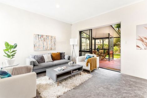 Photo of property in 31 Lazurite Drive, Westgate, Auckland, 0614