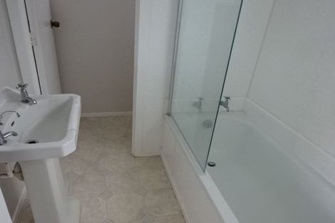 Photo of property in 83 Tiri Road, Tindalls Beach, Whangaparaoa, 0930