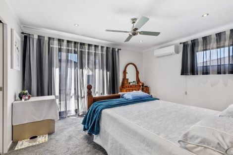 Photo of property in 2/59 Youngs Road, Papakura, 2110