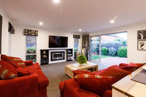 Photo of property in 23 Raglan Avenue, Cloverlea, Palmerston North, 4412