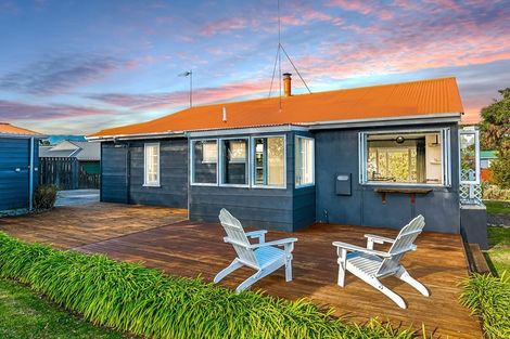 Photo of property in 12 Hicks Crescent, Waikanae Beach, Waikanae, 5036
