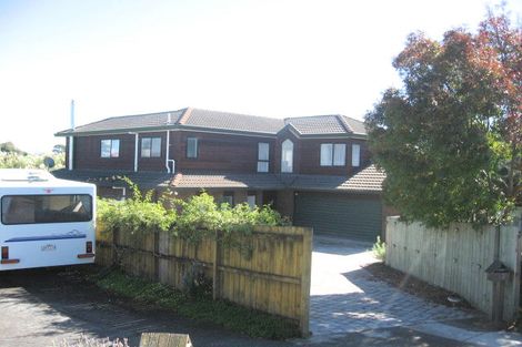 Photo of property in 12 Lochend Place, Highland Park, Auckland, 2010