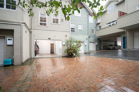 Photo of property in 7 Murphy Street, Thorndon, Wellington, 6011