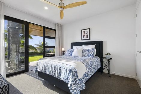 Photo of property in 123a Churchill Road, Rothesay Bay, Auckland, 0630