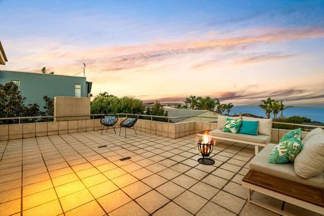 Photo of property in 27c Heathcote Road, Castor Bay, Auckland, 0620