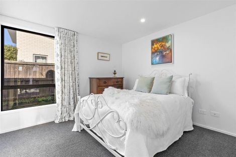 Photo of property in 27 Holiday Drive, Mairehau, Christchurch, 8052