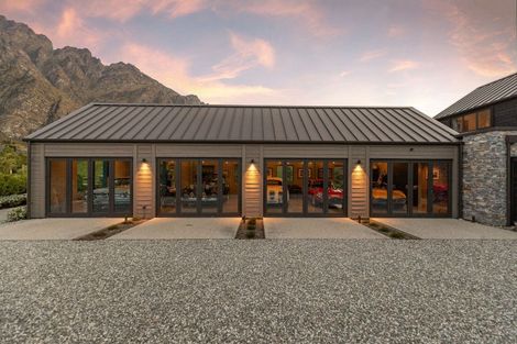 Photo of property in 8 Pendeen Crescent, Jacks Point, Queenstown, 9371