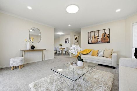 Photo of property in 19 Black Teal Close, Unsworth Heights, Auckland, 0632