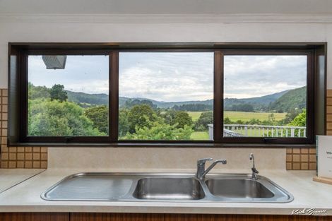 Photo of property in 115 Gemstone Drive, Birchville, Upper Hutt, 5018