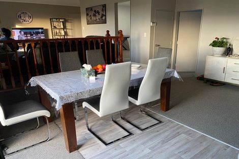 Photo of property in 90 Stewart Drive, Newlands, Wellington, 6037