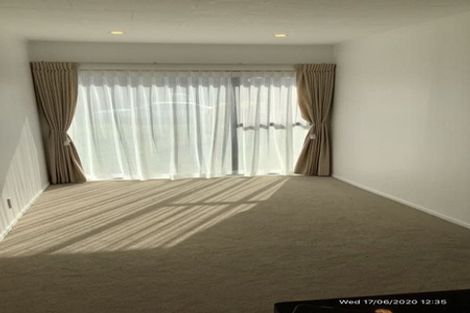 Photo of property in 12 Penruddocke Road, Half Moon Bay, Auckland, 2012