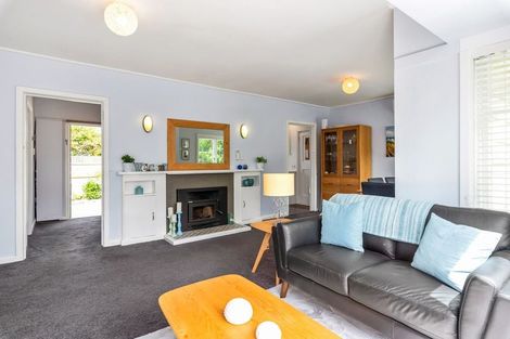 Photo of property in 25 Golf Road, Paraparaumu Beach, Paraparaumu, 5032