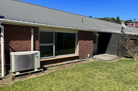Photo of property in 45 Seaview Road, Marfell, New Plymouth, 4310