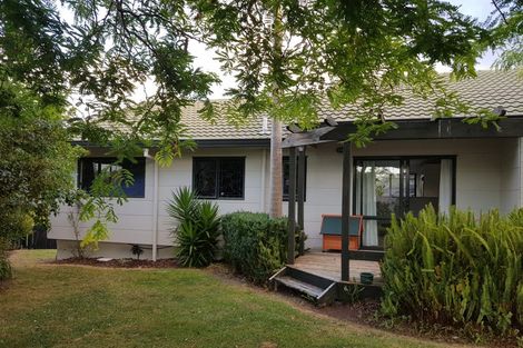 Photo of property in 17 Robina Court, Burswood, Auckland, 2013