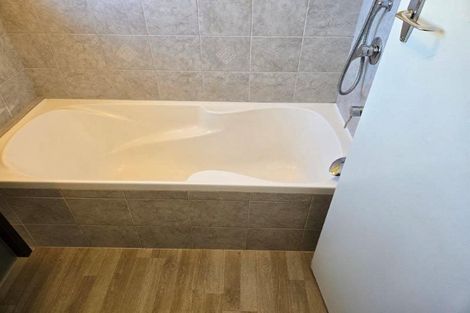 Photo of property in 2/19 Newbridge Place, Ilam, Christchurch, 8041