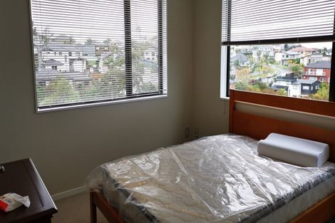 Photo of property in 34 Namsan Close, Fairview Heights, Auckland, 0632