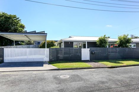 Photo of property in 31 Weymouth Street, New Plymouth, 4310