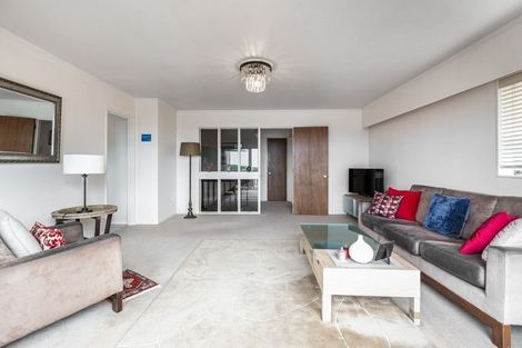 Photo of property in 2/7 Sandford Street, Campbells Bay, Auckland, 0630