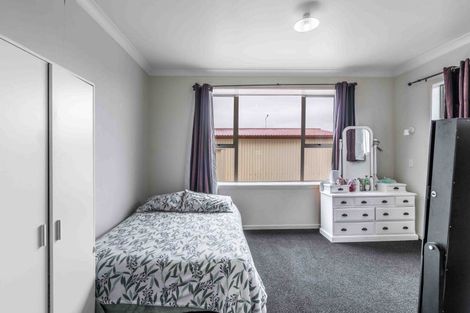 Photo of property in 124 Newcastle Street, Windsor, Invercargill, 9810